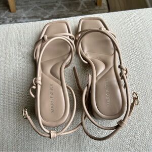 Marc Fisher Beige Knotted Strappy Sandals Size 6 Neutral Soft Spring Summer Shoe